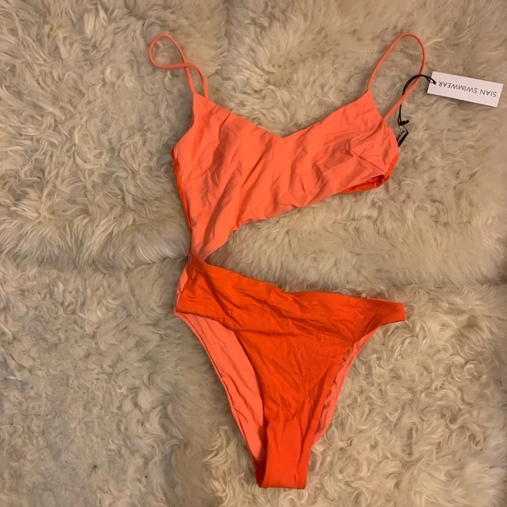 NWT Sian Swimwear Bathing Suit